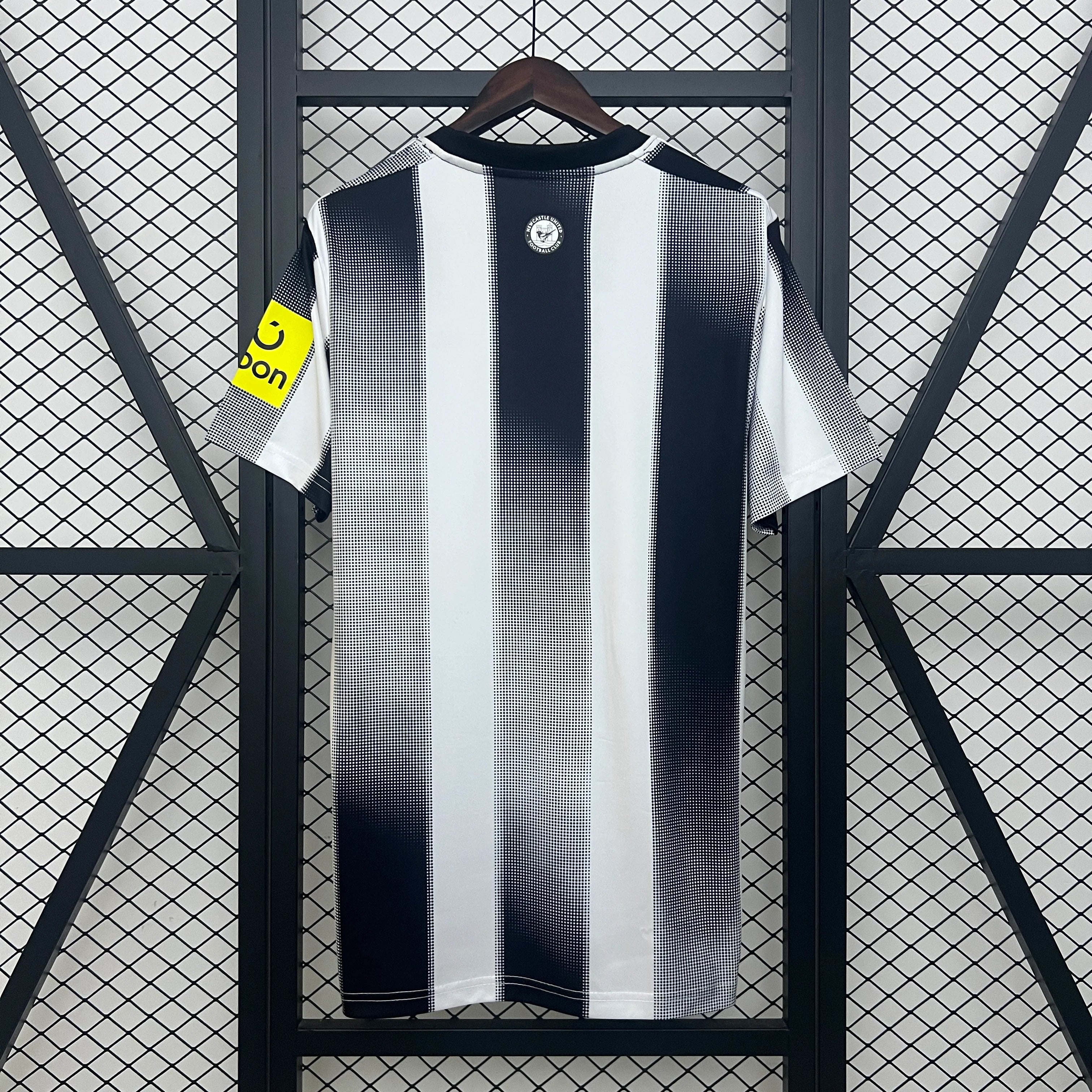 Newcastle United Home Shirt 2025/26